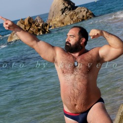 barebearx:  🐻🐻🐻~PLEASE FOLLOW ME ** 😊😊😊🐼 ♂♂ 🐾 🐻🔞🐻🐻🐻 🔞 🐾OVER 60,000 FOLLOWERS  ———–   (Thank You)         ~~~~~~ http://barebearx.tumblr.com/ **for HAIRY men &amp; SEXY men**http://manpiss.tumblr.com/