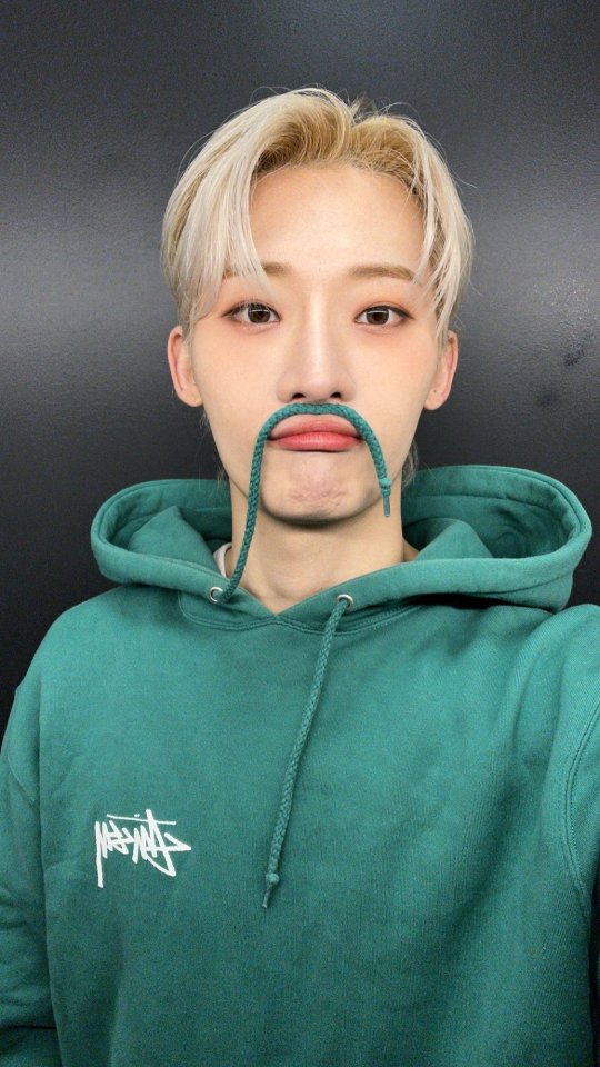 230401 OnlyOneOf Official Members Twitter