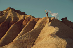 Qwhex:  Sus, Ode To The Wind