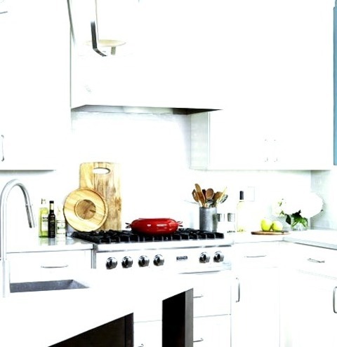 Transitional Kitchen - Pantry