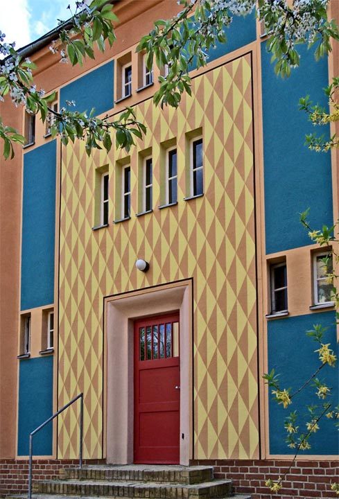 Bruno Taut & Heinrich Tessenow, Entrance, Gartenstadt Falkenberg, Akazienhof, Berlin, 1913-16. P