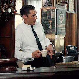 kinghardy:  Tom Hardy as ‘Reggie’ in Legend (2015)