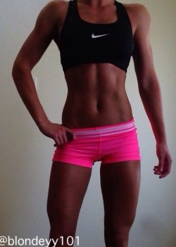 squatforfit:  Ultimate fucking goal yaaaa 