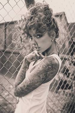 itsall1nk:  More Hot Tattoo Girls athttp://hot-tattoo-girls.blogspot.com