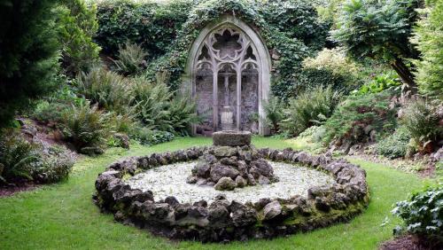 The Secret Garden, Londesborough, East Riding of Yorkshire, England. 