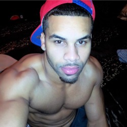 hottestmenontheplanet:  Who said light skins was played out  Lawd 🙌