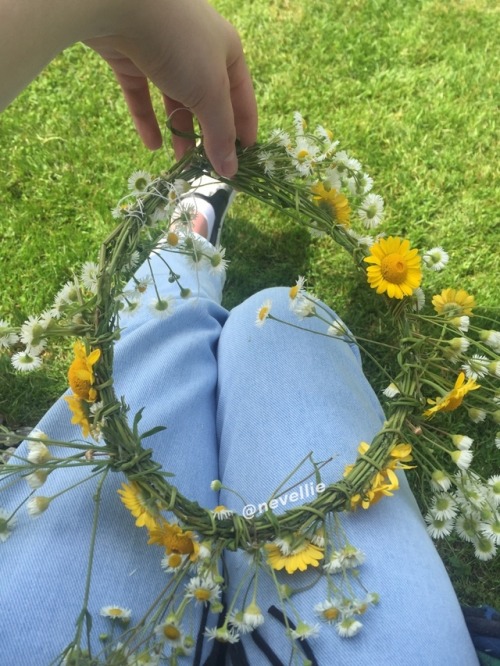 ori-gami: i’ve made a flower crown! | ig: nevellie