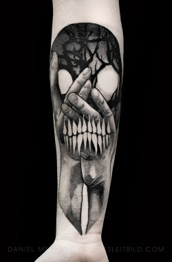 leitbild:  Abstract Skull fully healed by Daniel Meyer via LEITBILDLos Angeles booking requests: dasleitbild.com/contact