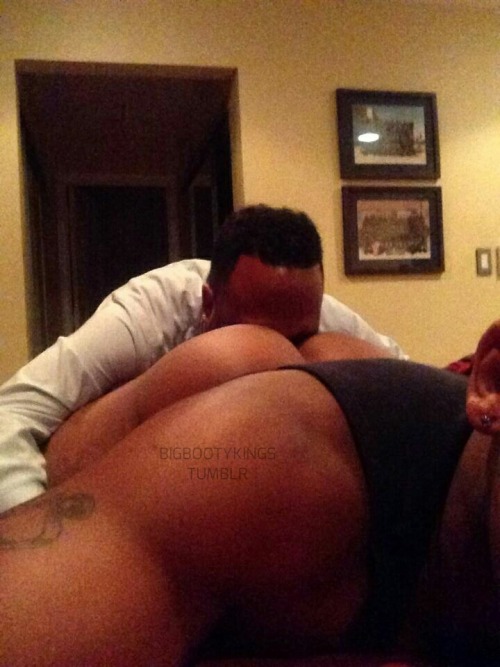 bbootyk:  BIG BOOTY FAVORITE(S) #2814-for more ass FOLLOW www.bigbootykings.tumblr.com- 