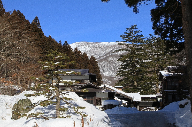 sartorialjohnnyboy:  Hoshi onsen located in Gunma prefecture, Japan: http://www.houshi-onsen.jp/index.html