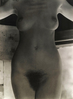 formerlyuncredited:  Consuelo Kanaga - Nude