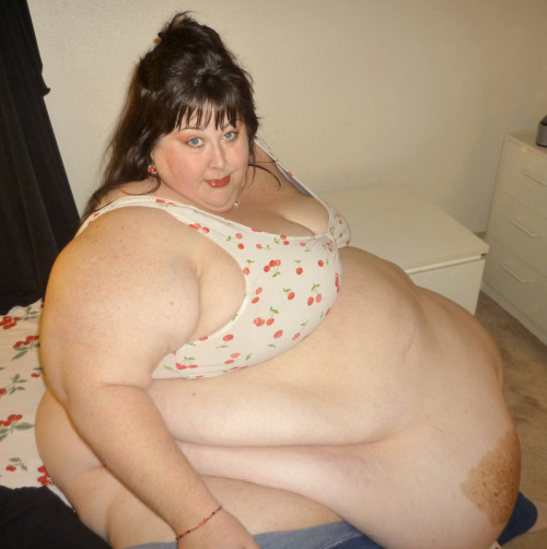 djcibao:  ssbbw jiggly(aka lori)#thanks supersizedbombshells.com