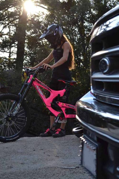 marinaferrari:  When I faced my 1st urban ride, abt 1 year ago, I listened to a guy saying “Listen l