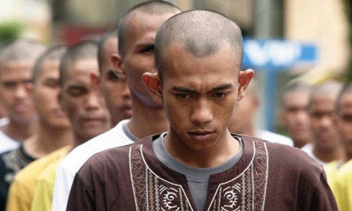 Porn photo potatofart:  Oppression of punks in Indonesia.