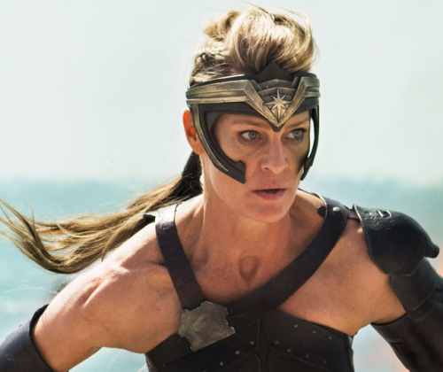 latining: fahrlight: robinwrightwebsite: Wonder Woman | Robin Wright | General Antiope I LOVE HER SO