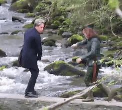 thesonicscrew:  superwhollock:   12th Doctor fighting with a spoon [1] [x]  haha