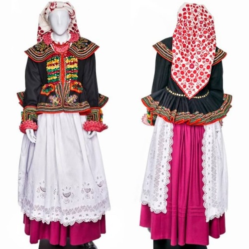 historicalgarments1:1890-1930 Lachy Sądeckie women’s traditional folk costume, South Poland. F