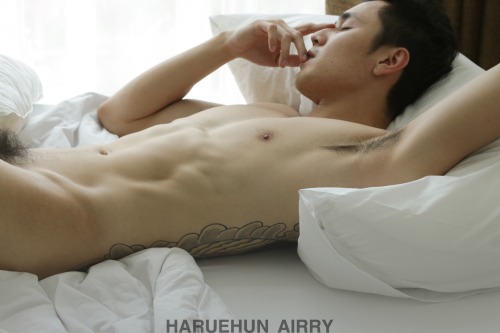 haruehun:  Sleeping Beauty - Sunday Morning with BIG PISUT in my room