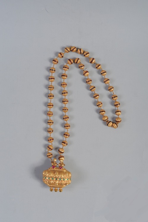 Rudhaksha mala with container