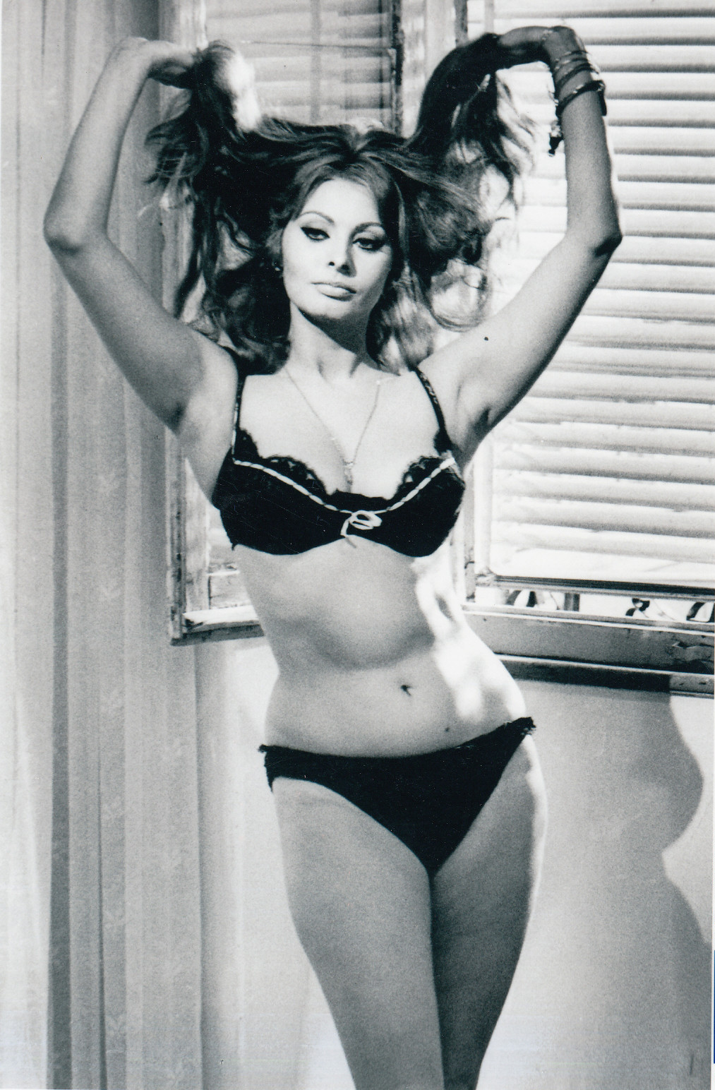 oldhirespublicityphotos:  Sophia Loren - Yesterday, Today and Tomorrow (1963) 