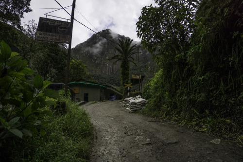 mpsouthamerica: .JurassicPark. MachuPicchu pueblo, PERU