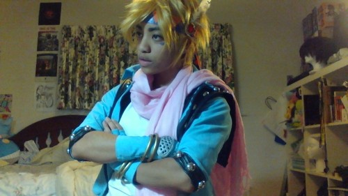 nailbats:  I FEEL LIKE I CAN NEVER DO HIM JUSTICE BUT!! i wanted to…try to cosplay the husband 