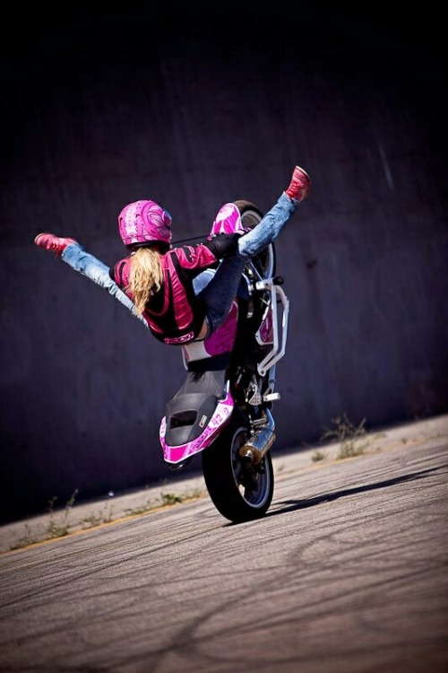 kimy34:  Girls biker 🎀💅💋💪🔨🔧🚥🚧🏆👠👜👍