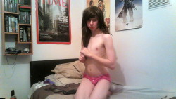 crossdressingboys:  OMFG!!!