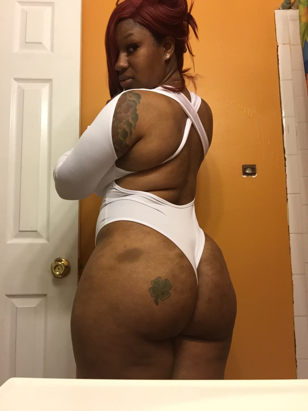 spottedassashely:  Wet dream material 💋