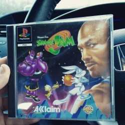 fuckyeah1990s:  gothamsreck0ning:  my evening sorted, kicking @catch.a.dream ‘s ass at Space Jam Basketball  Sick