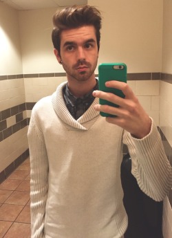 tylerdoesntknow:  this sweater got so many compliments last night, I was jealous of it 