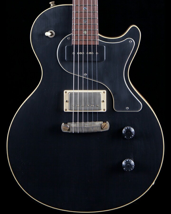 guitarlust:  Nik Huber Krautster in Worn Onyx.