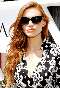 Sex holland-roden: Holland Roden attends POPSUGAR pictures