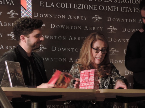 newenglandgirl: thatwasntaquestion: Phyllis Logan & Michael Fox in Milan at the Feltrinelli Book