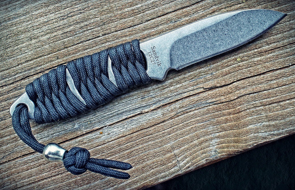 gunsknivesgear:  If you don’t have a knife with you, you may as well not have any