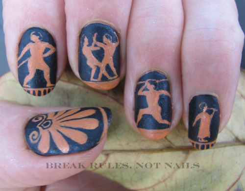 wtfzeus:likeavirgil:on fleek(check out the artist here)GET SOME ANCIENT GREEK BUTTS ON YA NAILS