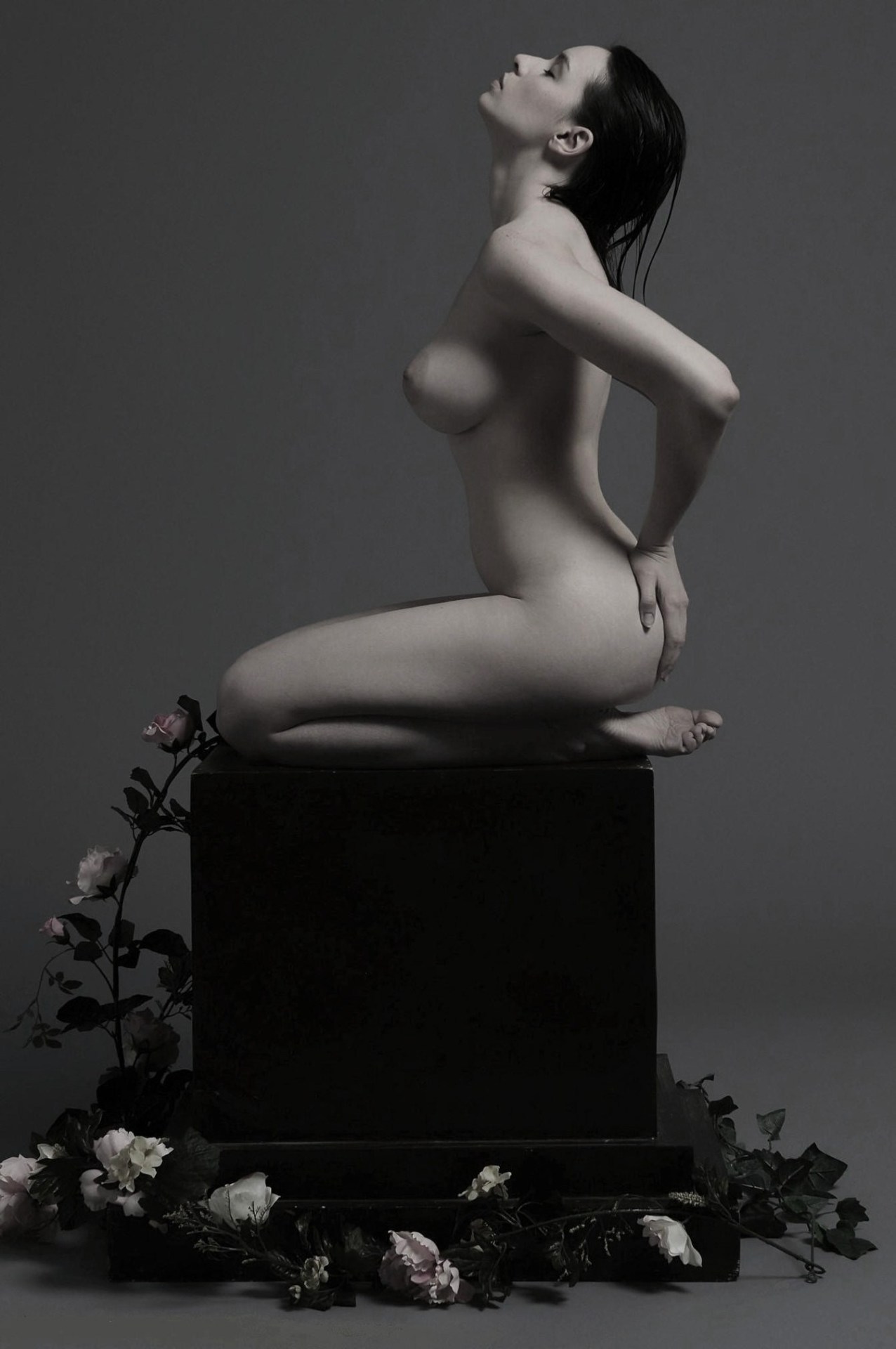 missanne:  Jacqueline Nearly Black &amp; White
