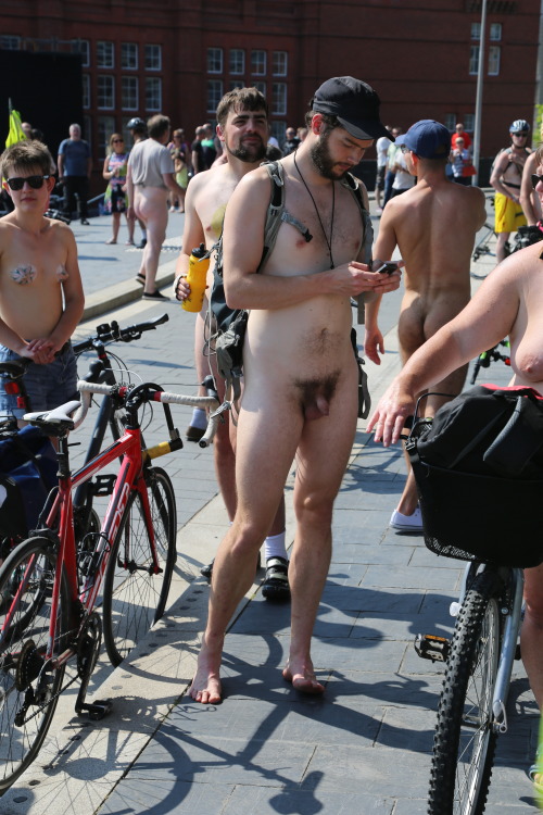 teamwnbr: World Naked Bike Ride Cardiff 2016 To see more pics of this great event go to… http