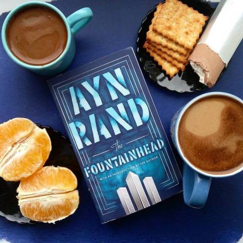 #book #books #aynrand #thefountainhead #readingnow #какойпозор