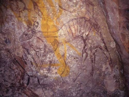 ruffboijuliaburnsides: myfrogcroaked: “A thylacine painted on the ceiling of a rock shelter in Kakad