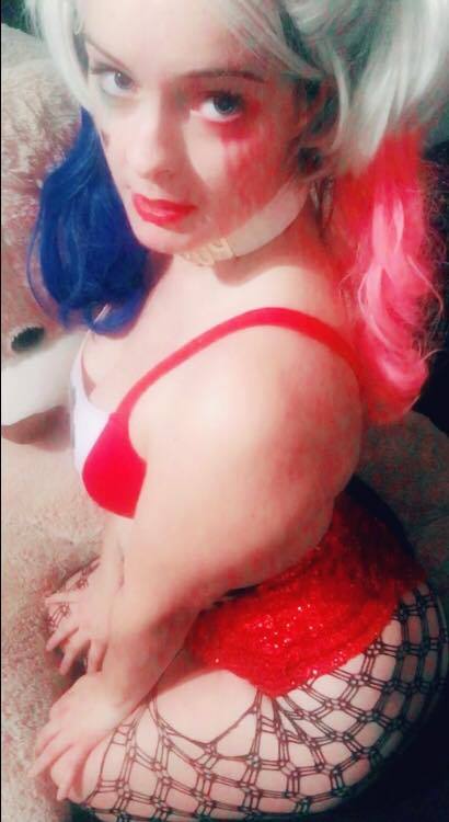 Violet kitten cosplay is new to the cosplay scene. I think she pulls of a crazy Harley Quinn!!You ca