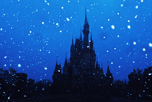 mickeyandcompany:  Disney Christmas Countdown [07/??]: Tokyo Disneyland under snow