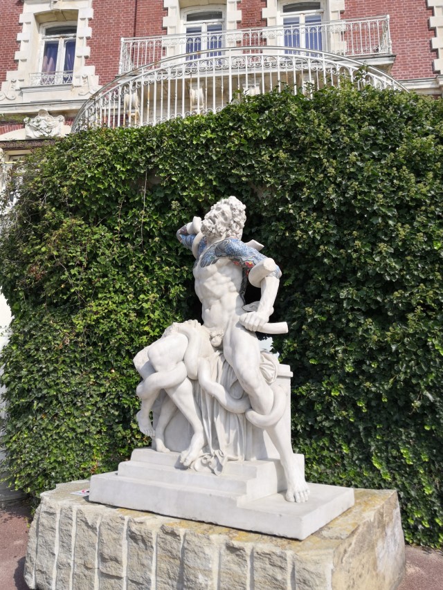 gay-impressionist:Obsessed by this statue I saw today in Le Havre (France) from the Italian sculptor Fabio Viale. The design isn’t painted on… The ink is injected inside the marble like a real tattoo. And if I remember correctly what the guide said,