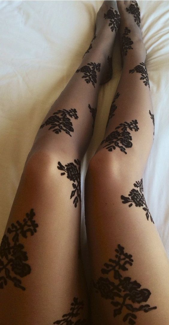 pantyhosesnap:selfshot pantyhose legs, emma.