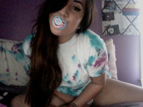 littleebabyygirll:  Found lots of old pictures from when first made my blog! Lots and lots of photosets to comee