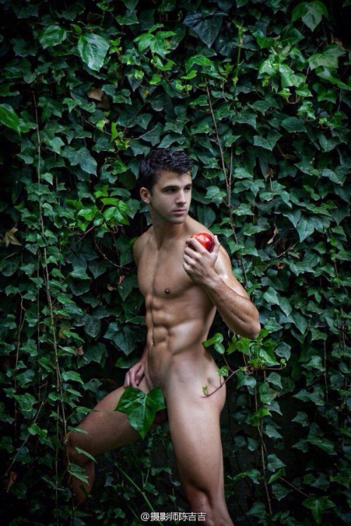 gam1069:  Naked Adam 