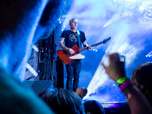 @pearljamWrigley Field 8.22.2016Color shots Part 1 of 3