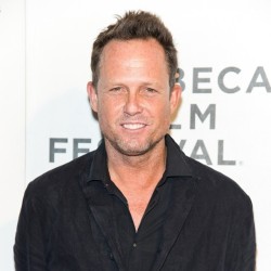 hotfamousmen:  Dean Winters