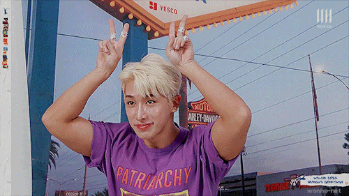 Wonho 2022 Seasons Greetings