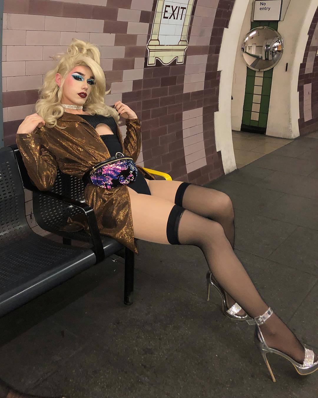 girdleluv:dadshome4waywardcds-deactivated:daddydan1:Working ( really hard ) for Daddy